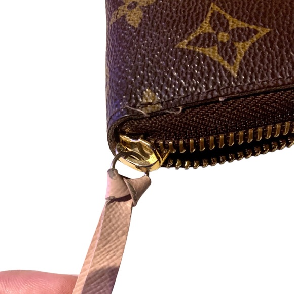 Louise Vuitton Clemence Wallet - Picture 7 of 12